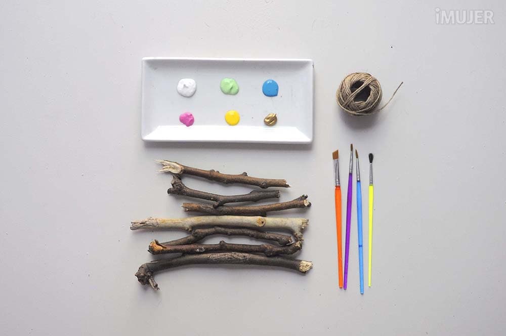 Haz un rústico posafuentes con ramas