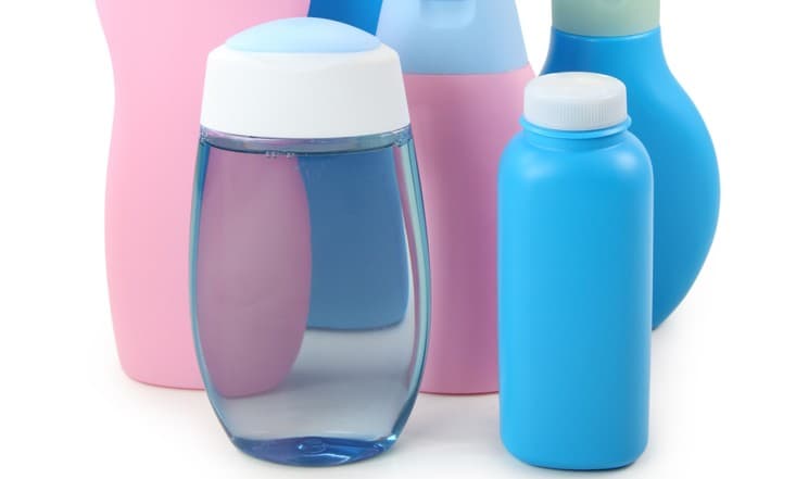 Adiós manchas: 8 formas sencillas de limpiar el tinte de cabello que se queda en tu piel