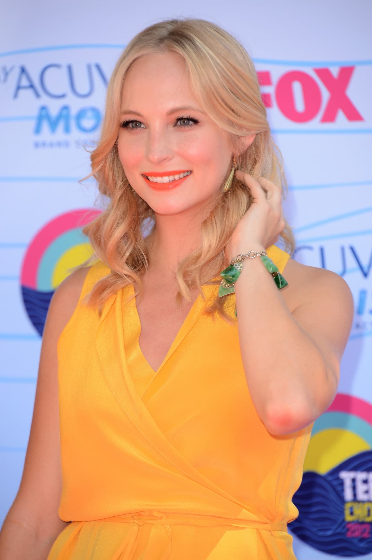 Candice Accola comprometida con Joe King