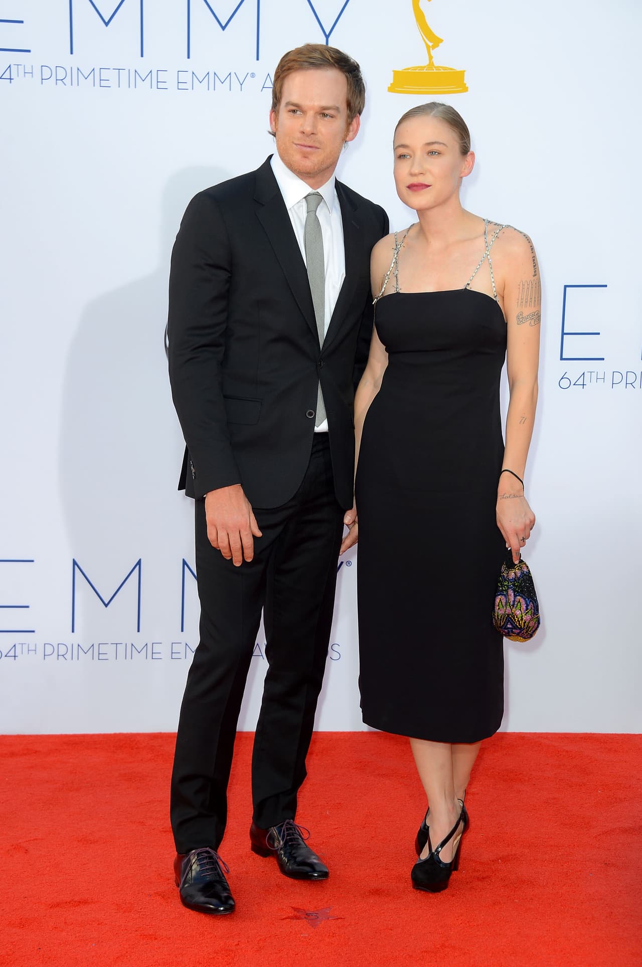 Michael C. Hall presenta su nuevo amor en los premios Emmy