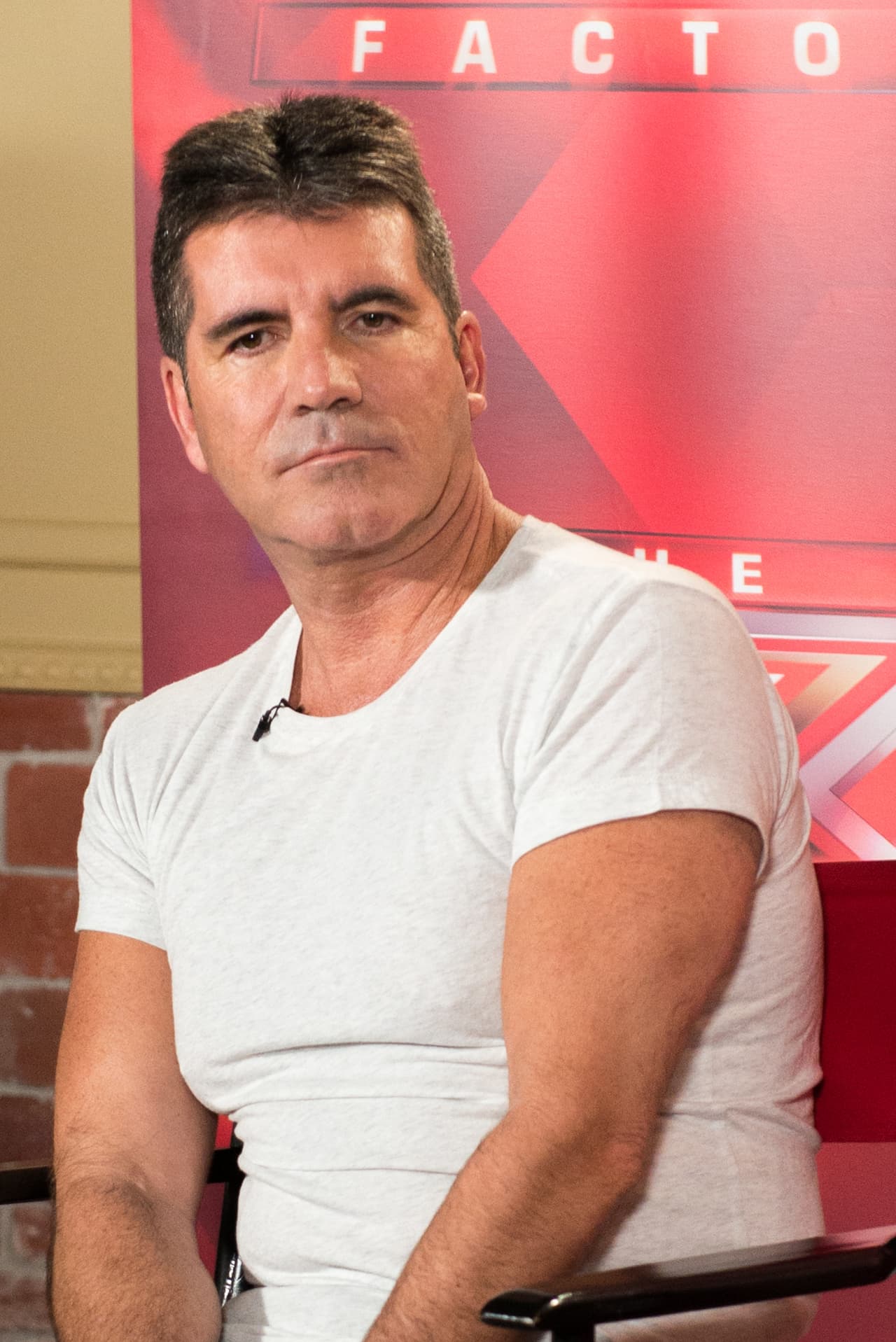 Simon Cowell será padre por primera vez