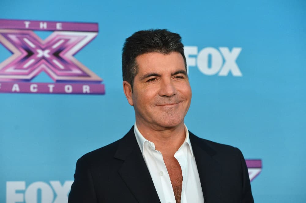 Simon Cowell y Carmen Electra están saliendo