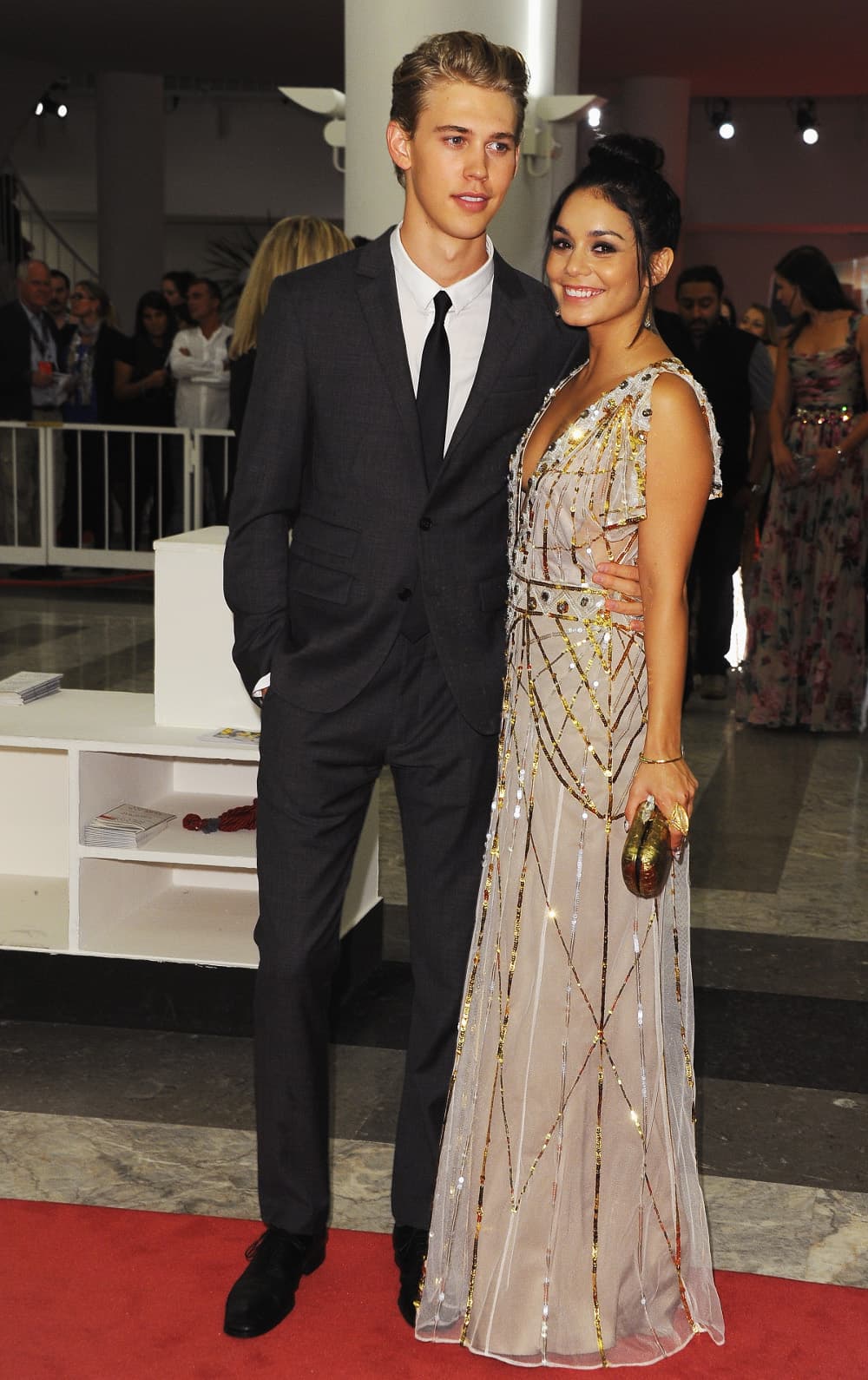 Vanessa Hudgens celebra su cumpleaños con Austin Butler