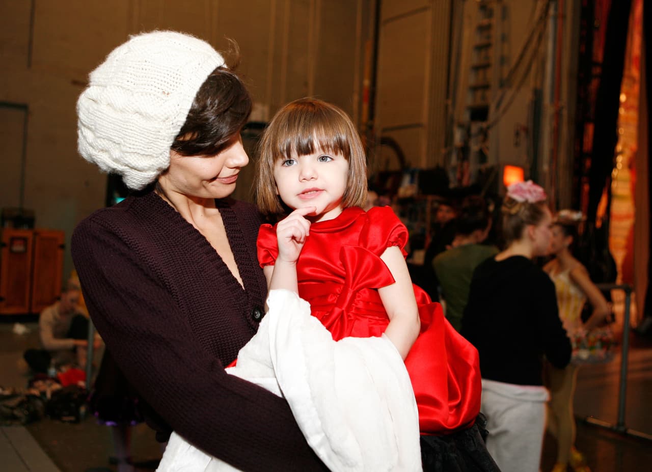 Katie Holmes cenó con su abogado