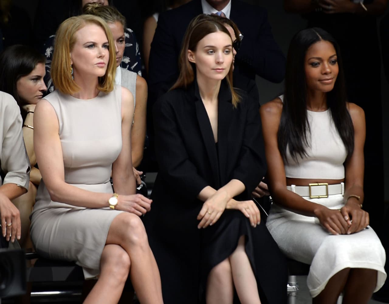 Nicole Kidman atropellada por un paparazzi en bicicleta