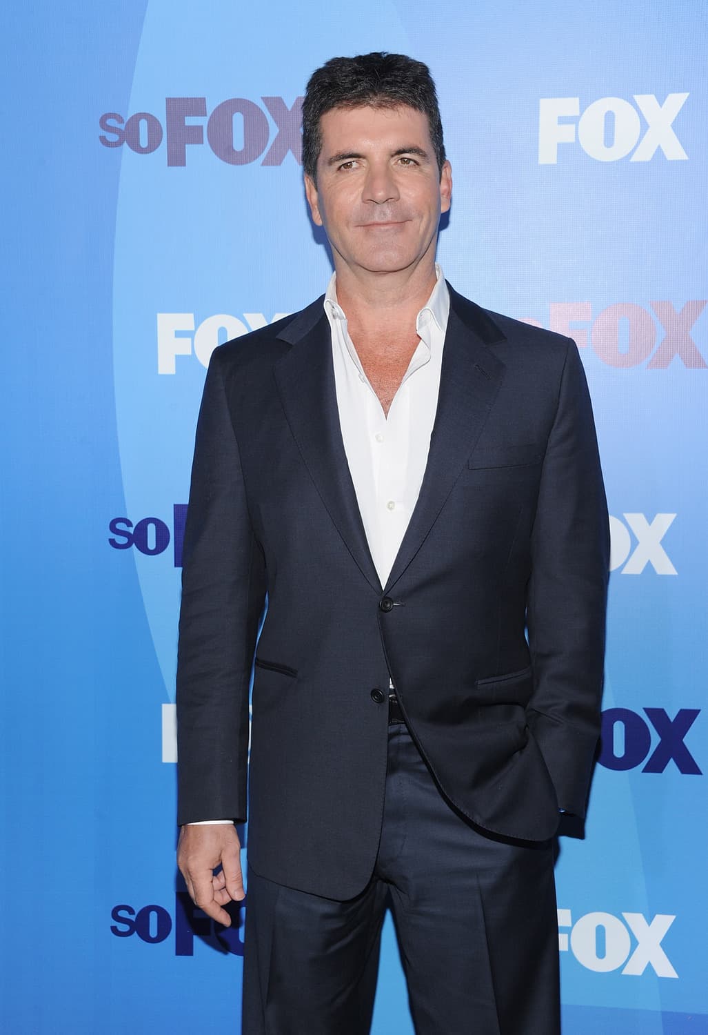 Simon Cowell implicado en divorcio por adulterio