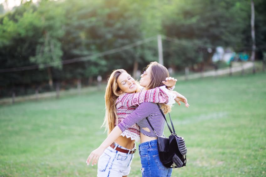 6 cumplidos que deberías decirle a las mujeres que amas (y no tienen que ver con belleza)