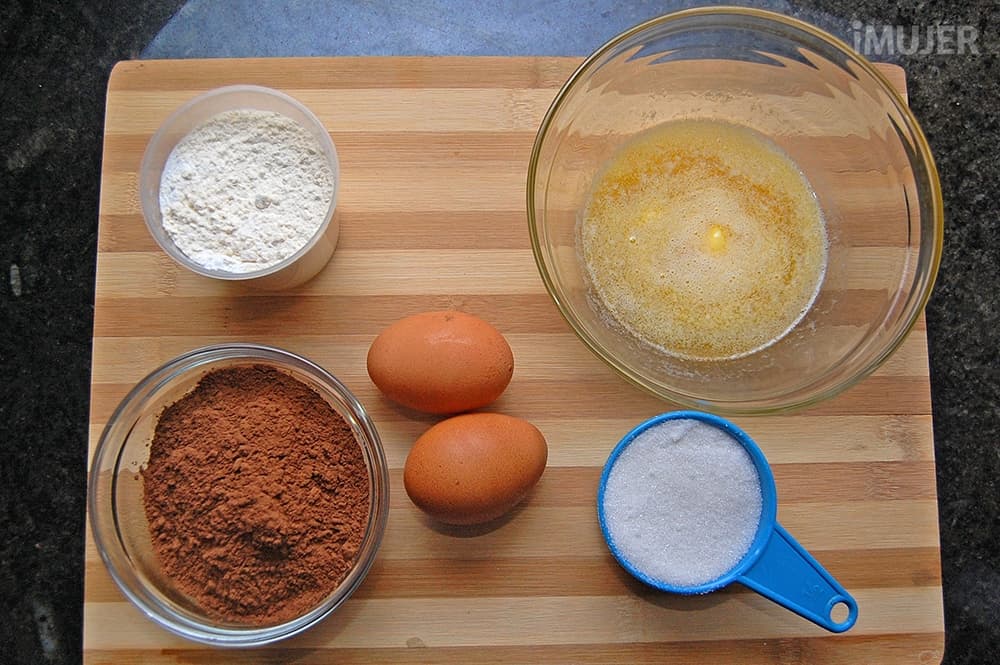 Cómo hacer brownies rápidos con cacao