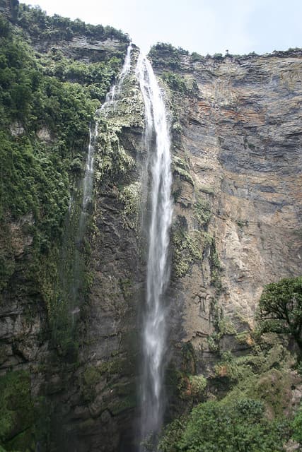 4 destinos exóticos con CATARATAS que son una maravilla