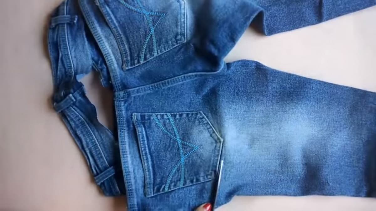 ¡Manos a la obra! Para hacer este chaleco solo necesitas un pantalón de mezclilla viejo
