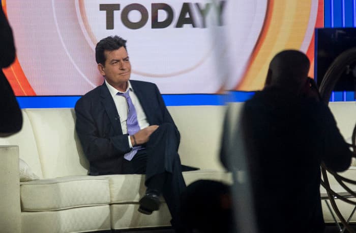 "Tengo VIH": todo sobre la confesión de Charlie Sheen