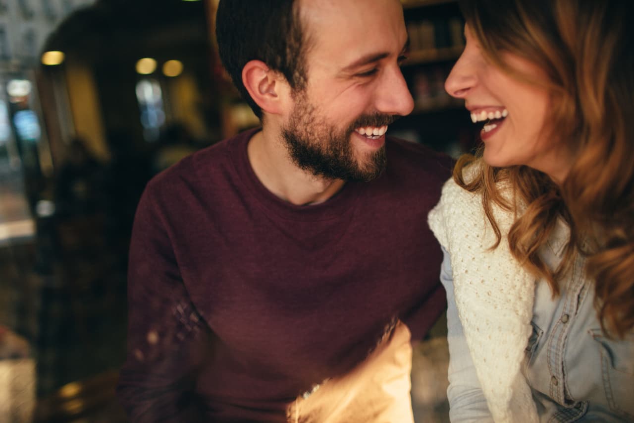 ¡Te estás enamorando por completo! Estas señales lo demuestran