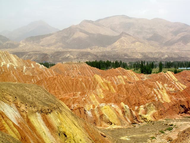 ¡No están trucadas! Estas montañas Arco iris existen de verdad y quedan en...