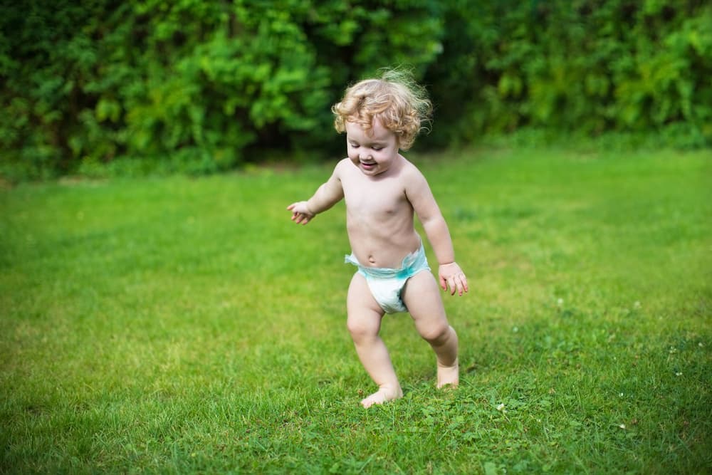 ¿Tu hijo se niega a que le cambies el pañal? Estas pueden ser las razones