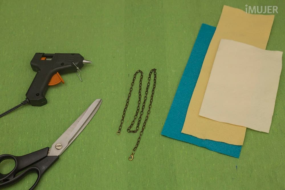 Fácil idea para hacer un collar de fieltro elegante
