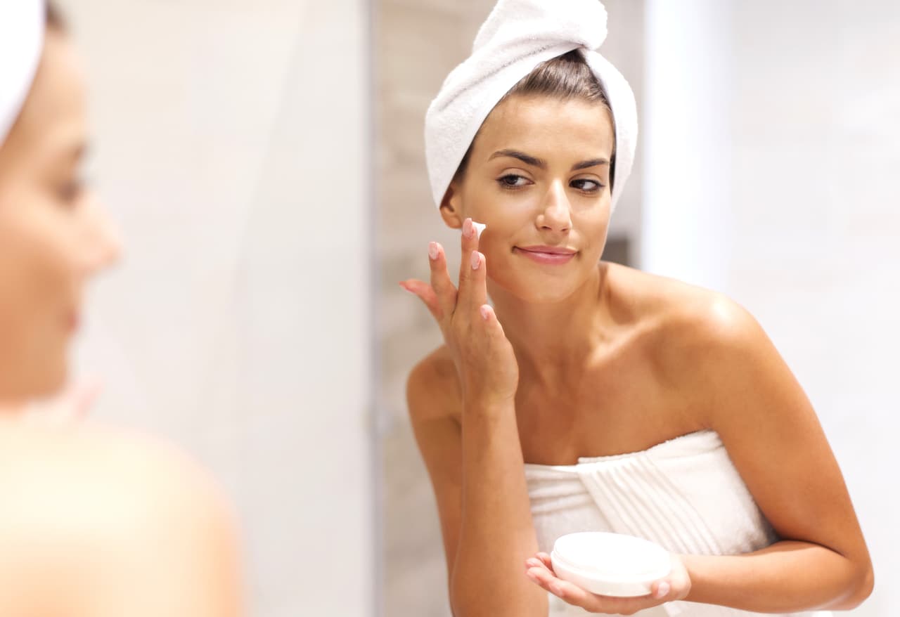 Hidratar la piel de tu rostro es más fácil con estos simples tips