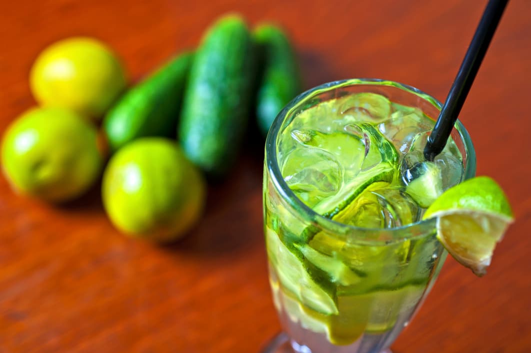 No creerás lo bien que sabe este trago de Martini con pepino