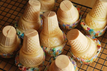 Divertidas magdalenas con forma de helado