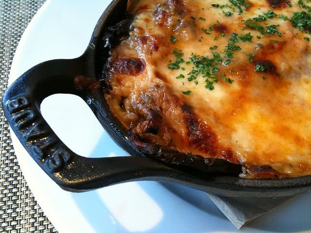 Lasaña vegetariana a la sartén para una cena saludable y deliciosa