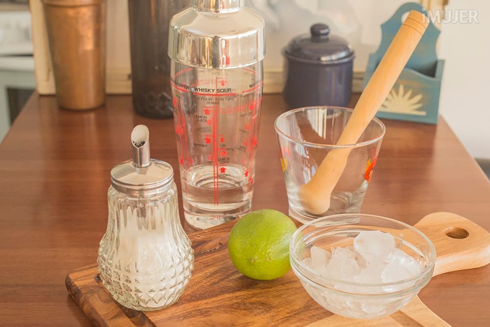 El truco de los bartender para hacer caipirinha brasileña