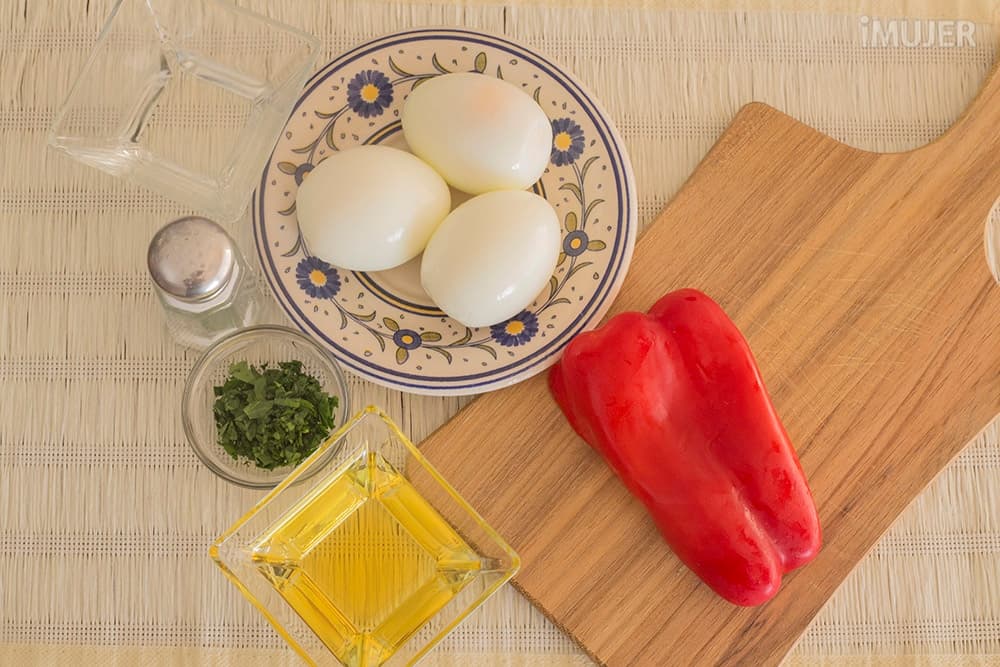 Huevos a la vinagreta para aperitivos deliciosos