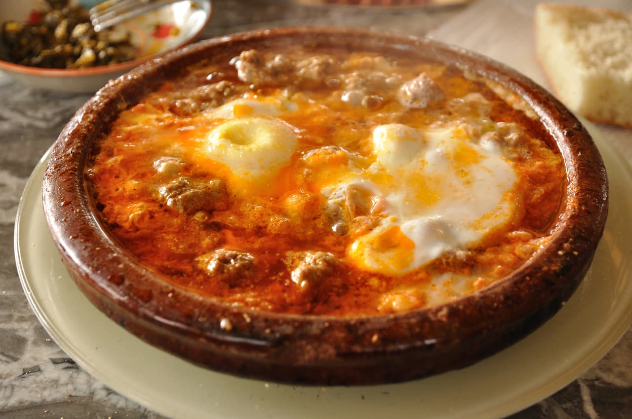 Cómo preparar huevos marroquíes