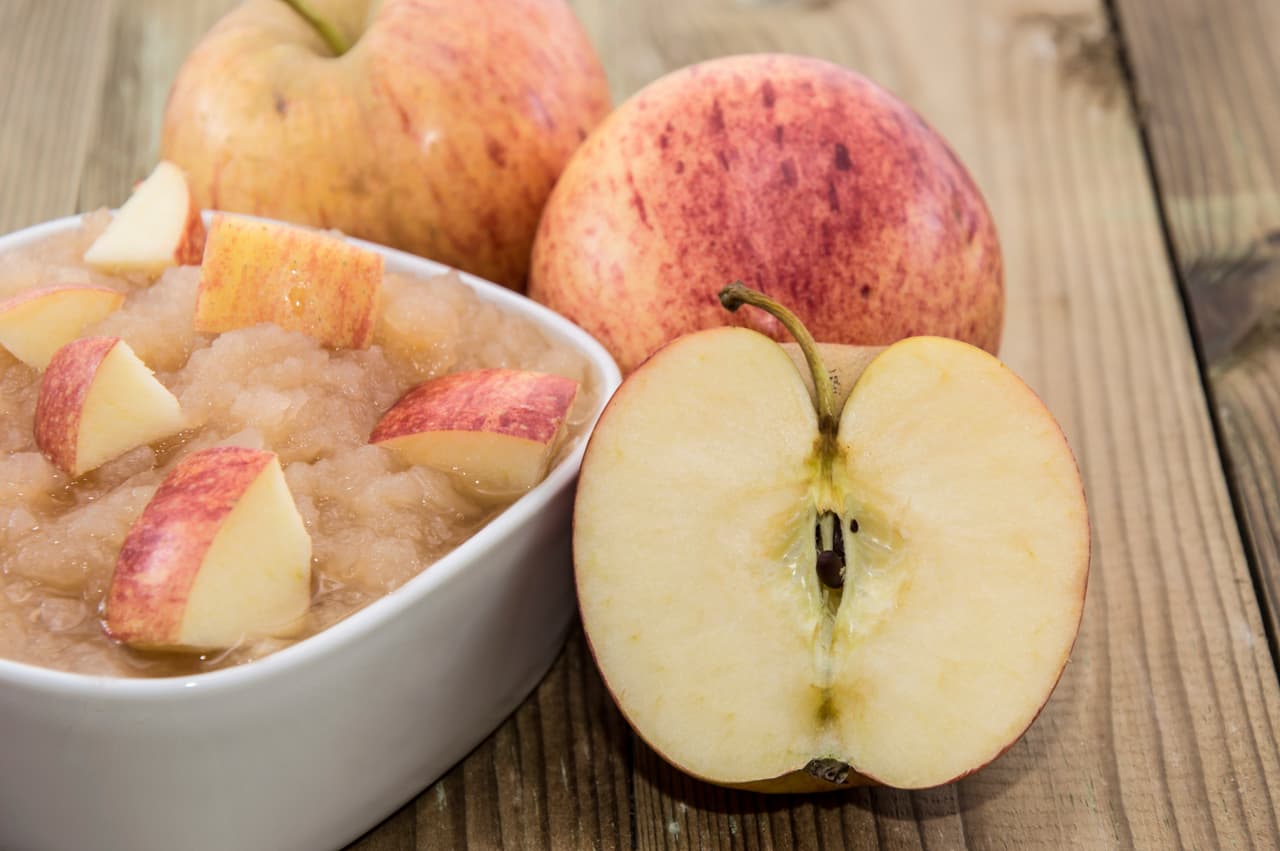 Postre de manzanas y otras frutas