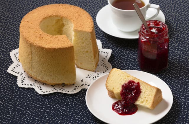 Torta de cumpleaños dorada