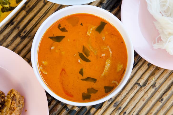 Sopa vegetariana al curry
