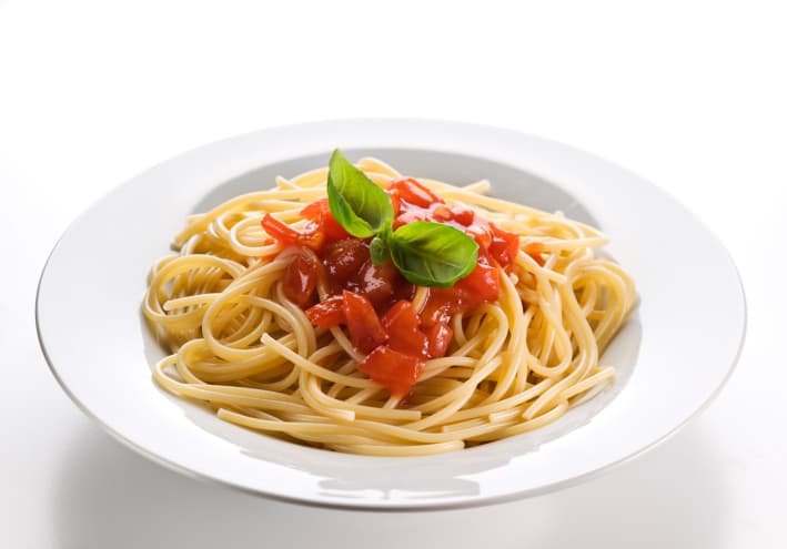 Cómo hacer espaguetis con salsa