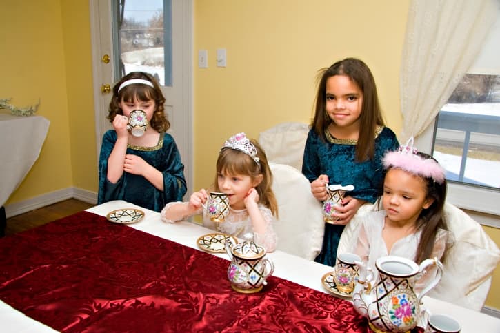 ¿Cómo hacer una fiesta del té en cumpleaños infantiles?