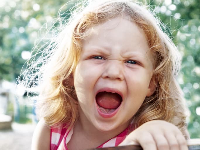 Cómo evitar los chantajes emocionales de nuestros hijos