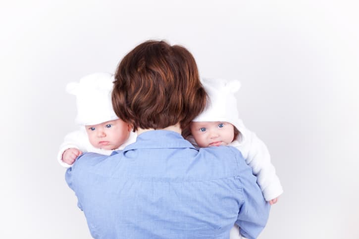 Consejos para amamantar a mellizos