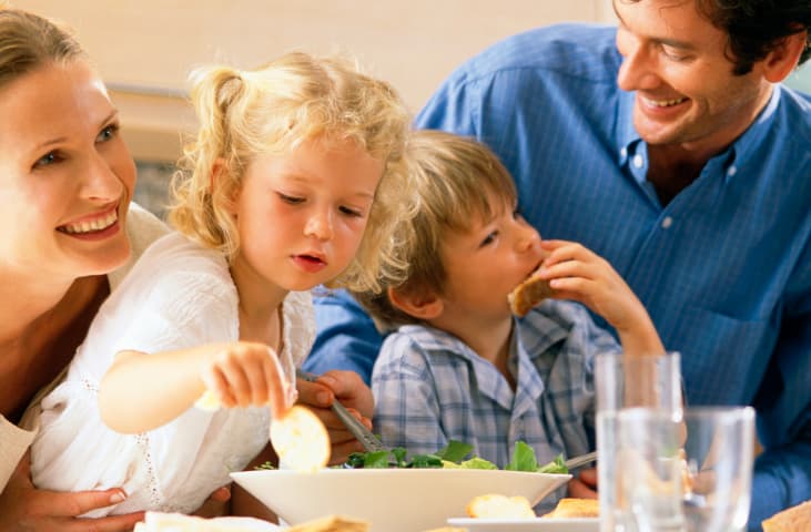 Consejos para comer con niños en restaurantes ¡sin percances! 