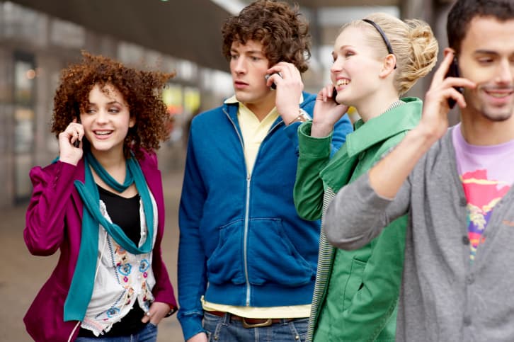 ¿A qué edad los hijos pueden tener un móvil?