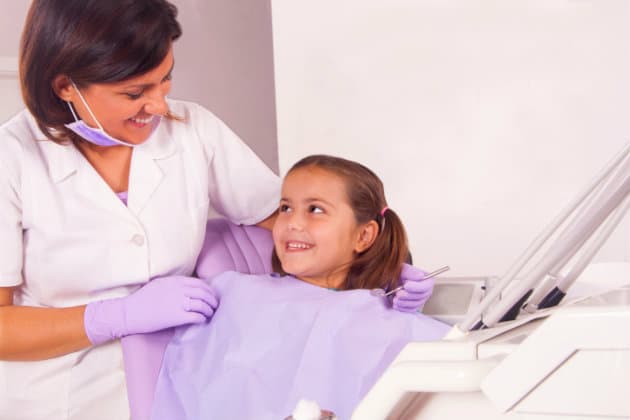 4 consejos antes de llevar a tus hijos al dentista