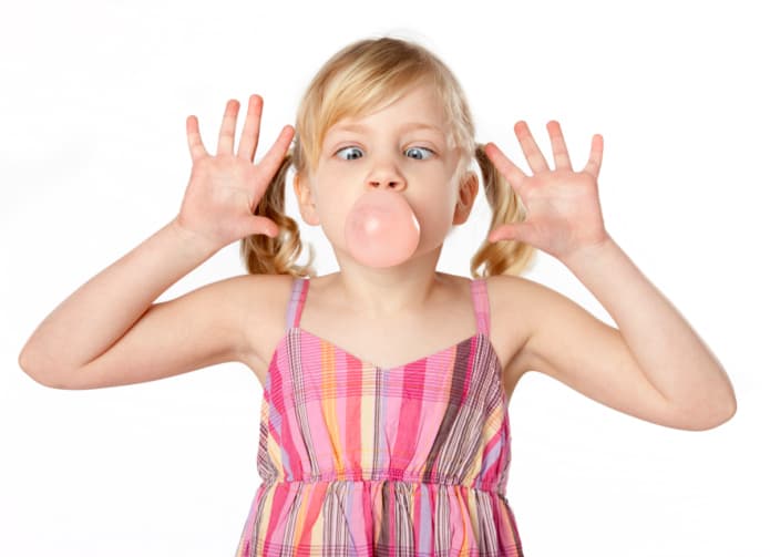 ¿A qué edad los niños pueden comer chicle?