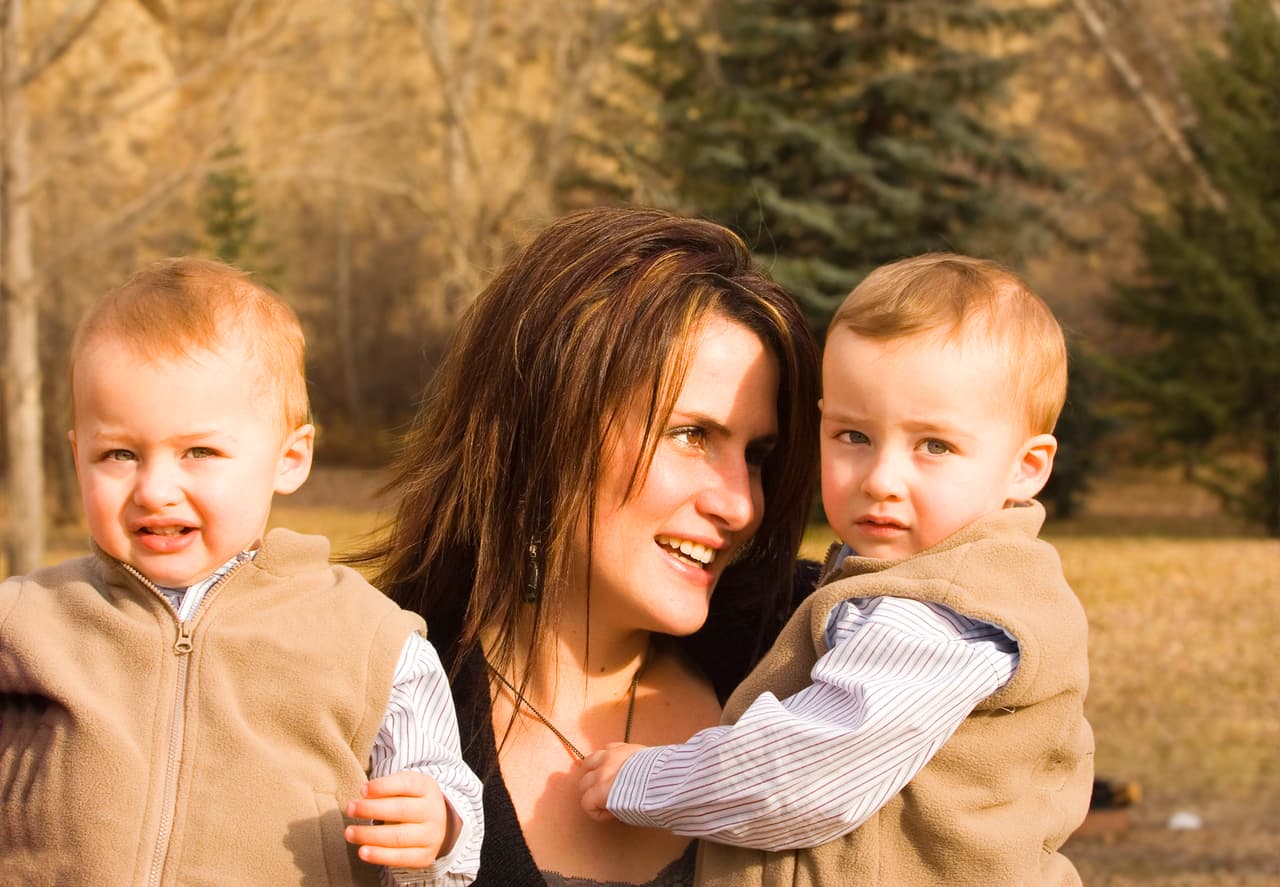 Cómo hacer más placentera la tarea de criar mellizos