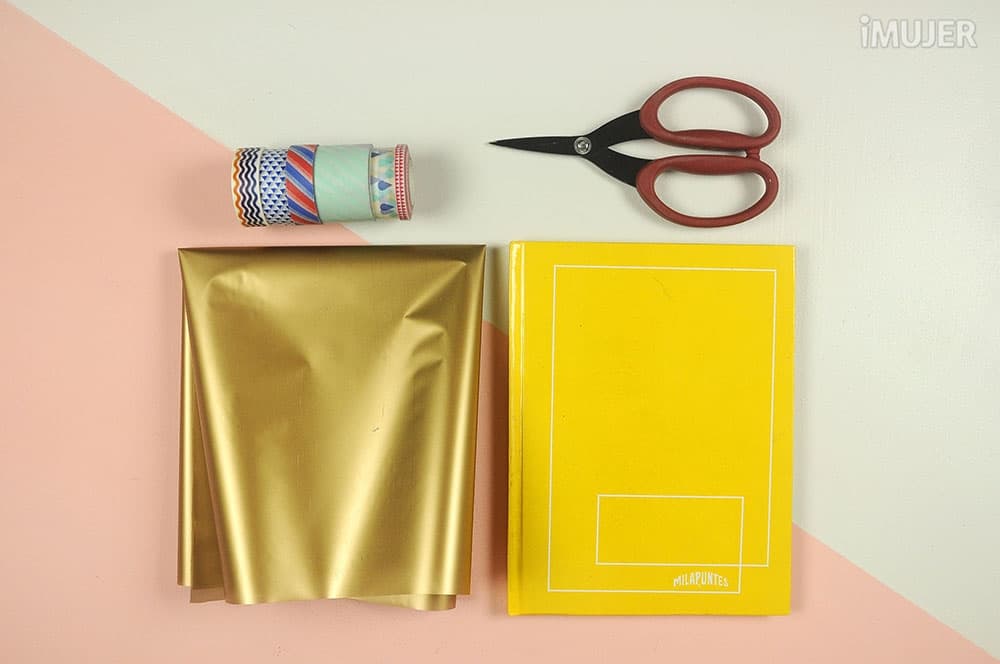 Cómo forrar un cuaderno con glamour