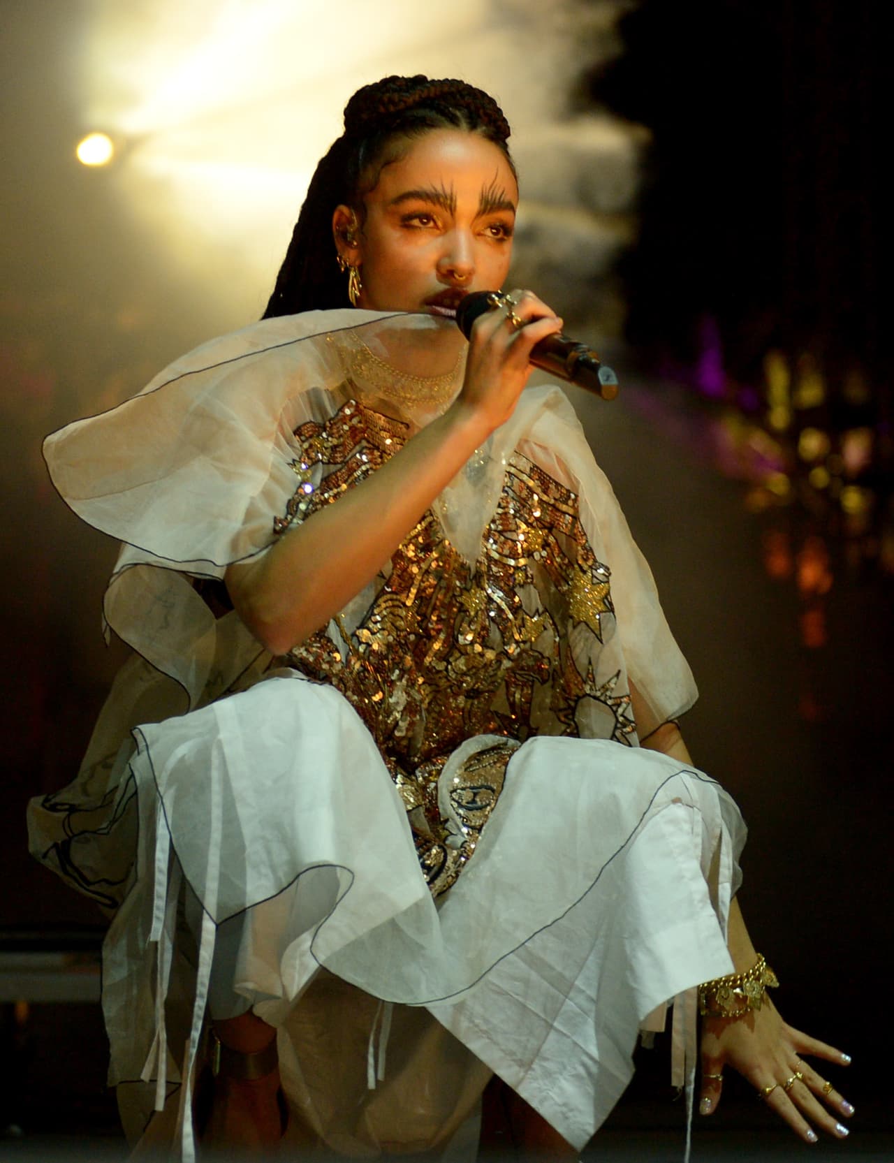 12 fotos que nos muestran el estilo de la excéntrica y talentosa FKA twigs
