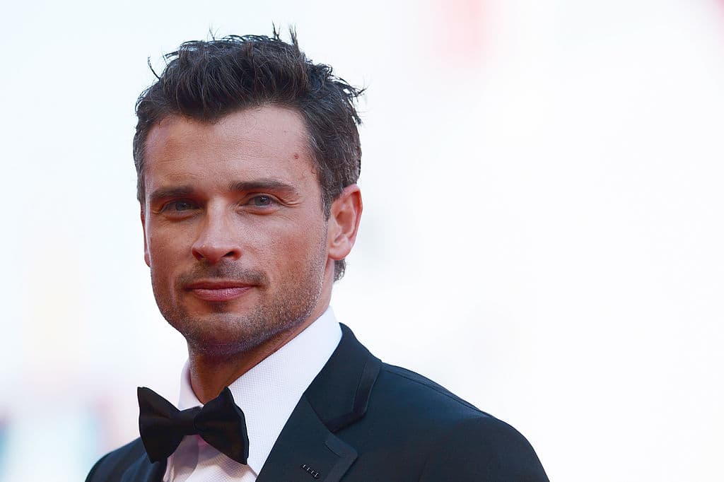 Tom Welling reapareció con un look canoso y ahora queremos que sea nuestro sugar daddy