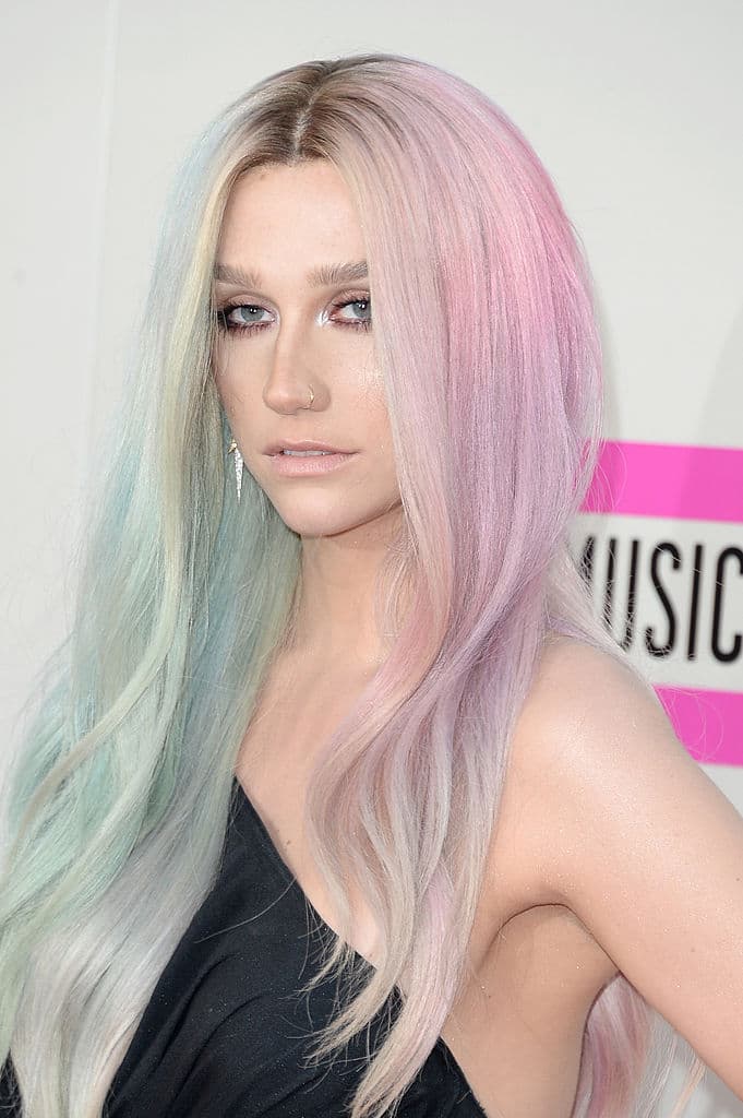 Kesha aparece por primera vez en público luego del juicio. ¡Mira lo que sucedió!