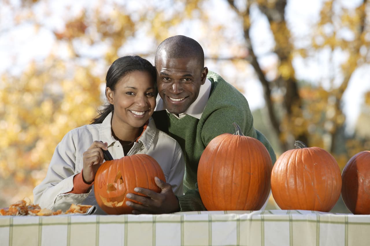 ¡Mira estas 5 ideas para pasar la noche de Halloween a solas con tu pareja!