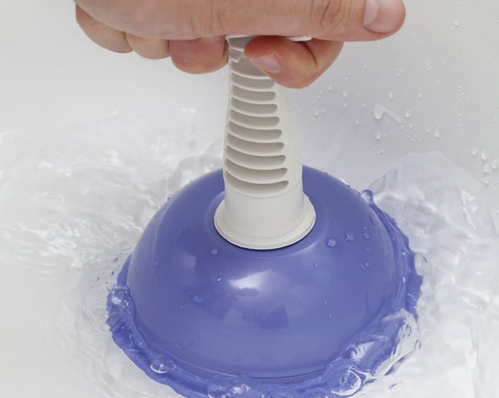 Tips para destapar el drenaje de la cocina de manera fácil