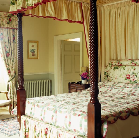 Opta por un dosel en tu habitación