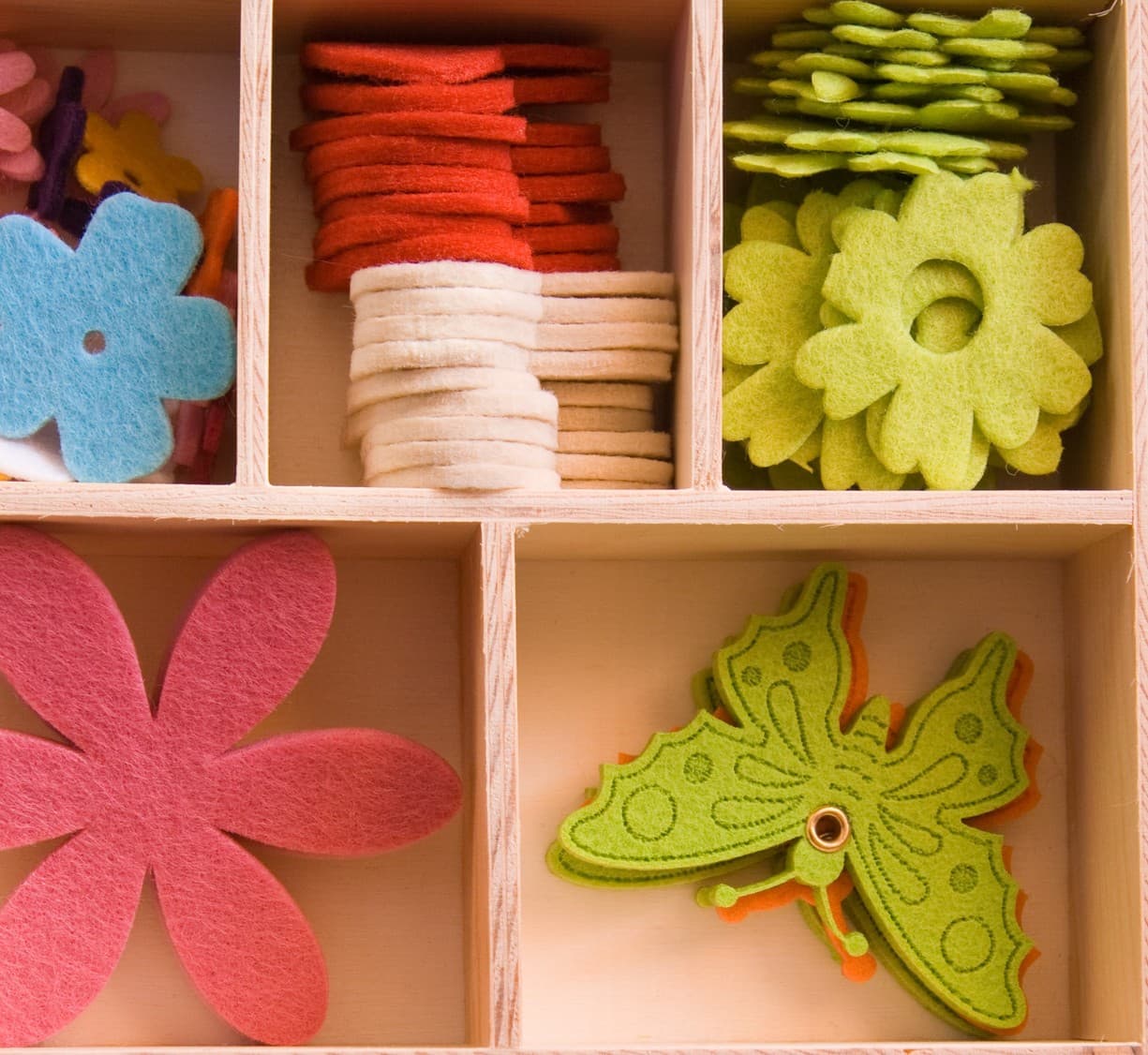 Ideas para decorar un dormitorio infantil estilo scrapbooking 