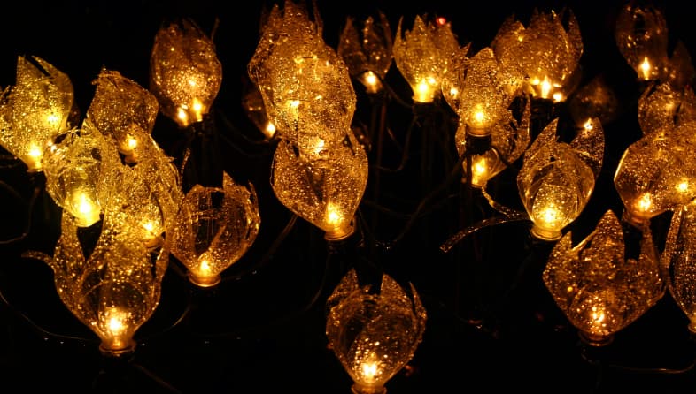 Decora tu hogar con guías de luces