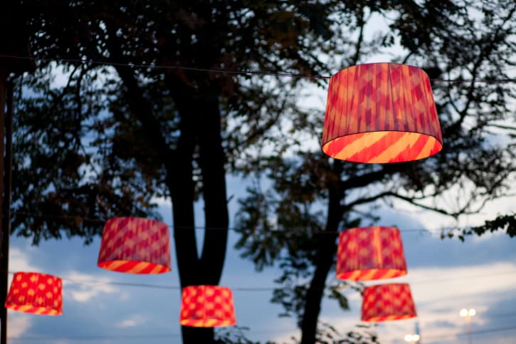 Original: Lámparas de tela y alambre