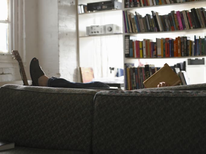 Separa tus ambientes con estanterías