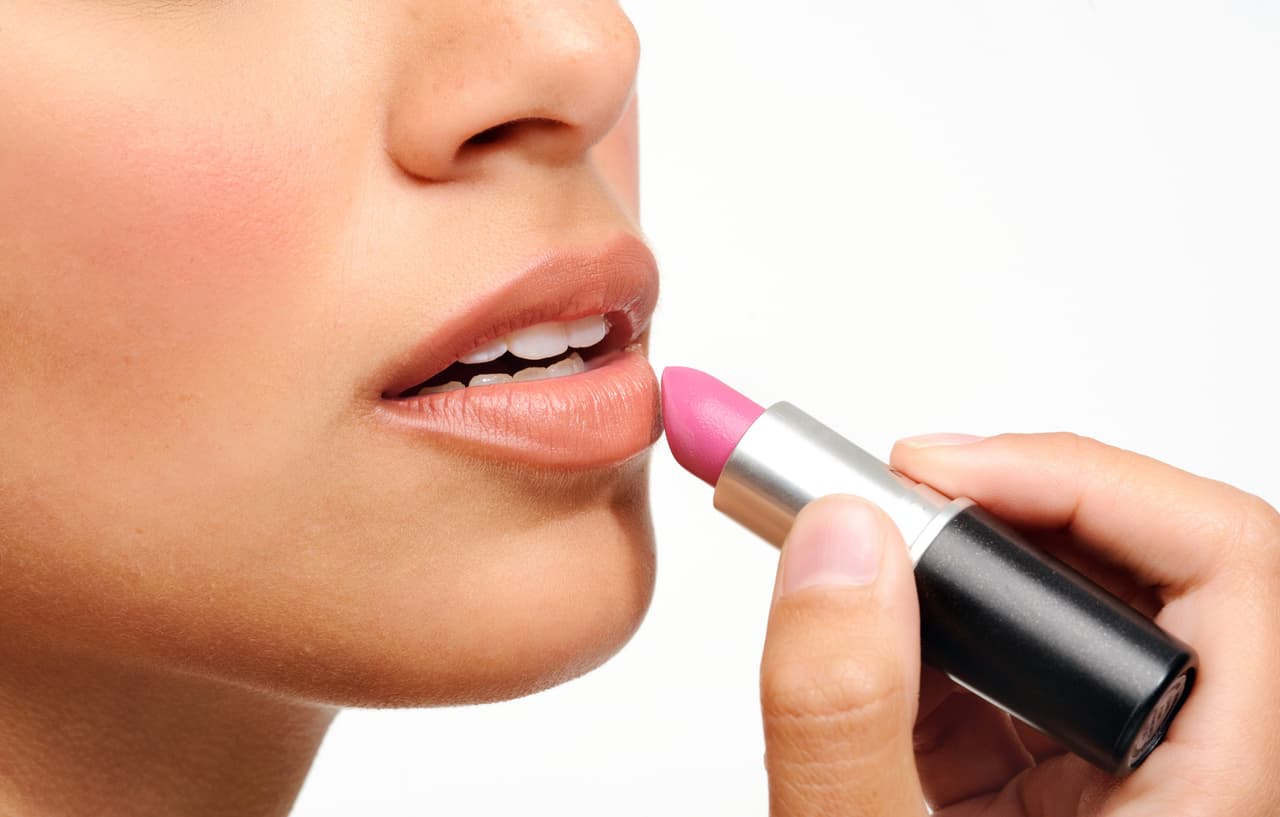 ¡Súper! Labiales que cambian de color según tu HUMOR  